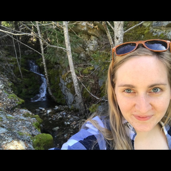 Meet your Posher, Kelsey - Picture 5 of 5